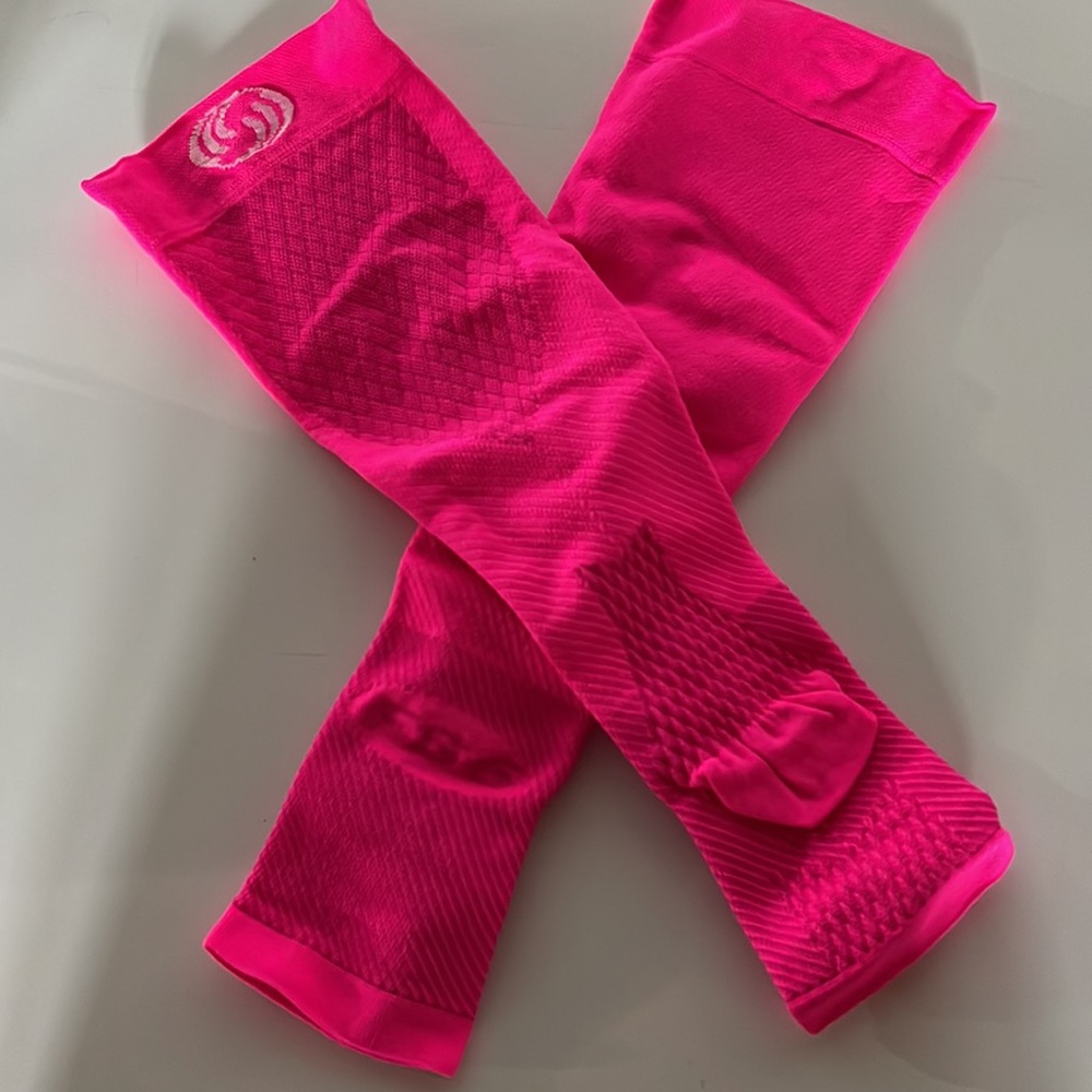 Orthosleeve FS6+ foot and calf compression sleeve in pink